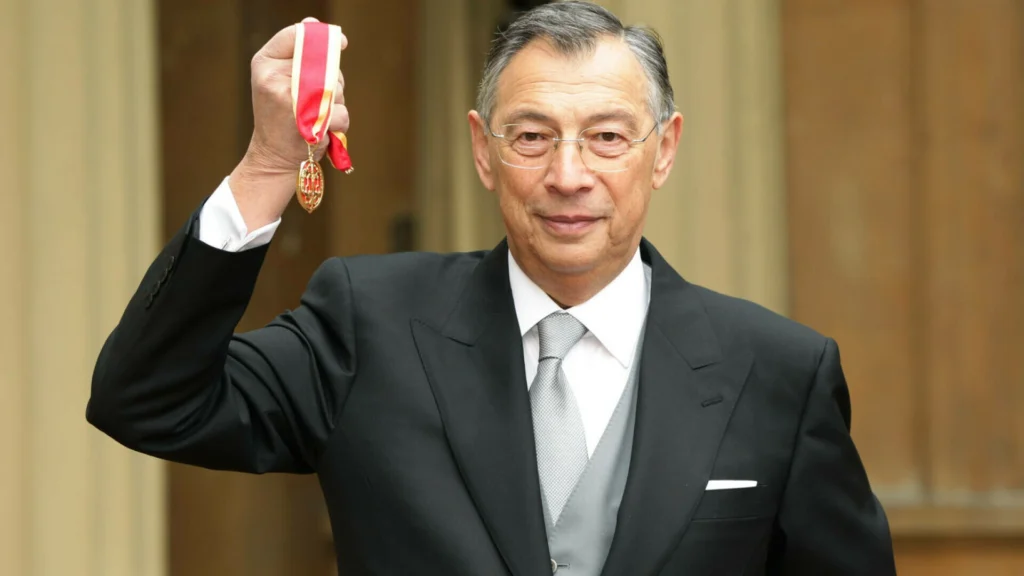 George Iacobescu, românul care a construit unul din cele mai mari centre financiare din Marea Britanie a fost decorat de președintele interimar