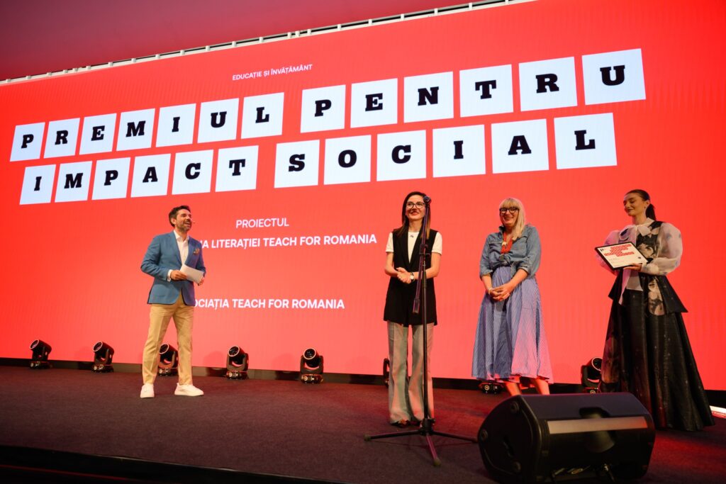 Teach for Romania, premiată la Gala Societății Civile 2025.