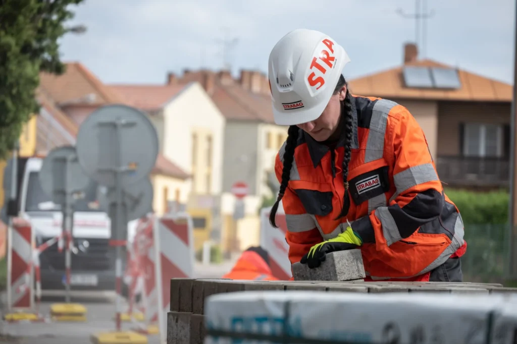 STRABAG a deschis cea mai mare fabrică de emulsii bituminoase din România