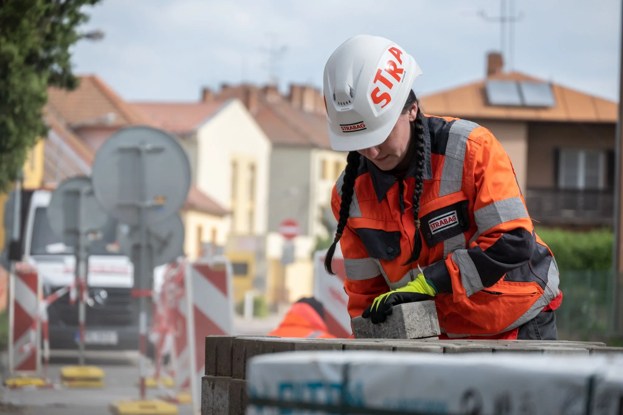STRABAG a deschis cea mai mare fabrică de emulsii bituminoase din România