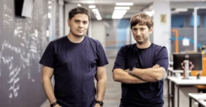 startup-ul romanesc flowx.ai a lansat o platforma cu agenti AI care pot gradi transformarea digitala a bancilor de 4-6 ori