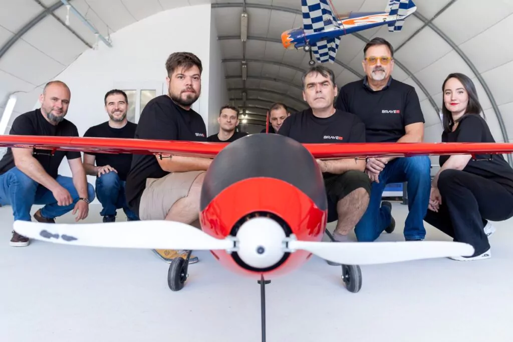 echipa BraveX Aero