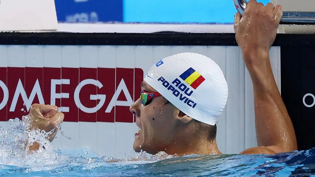 david popovi in piscina