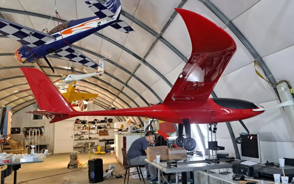 dintr-o zi de lucru la BraveX Aero