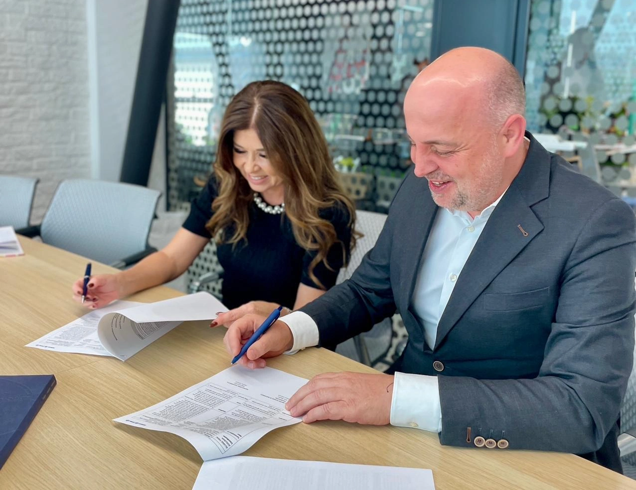 burse gratuite elevi allianz-țiriac