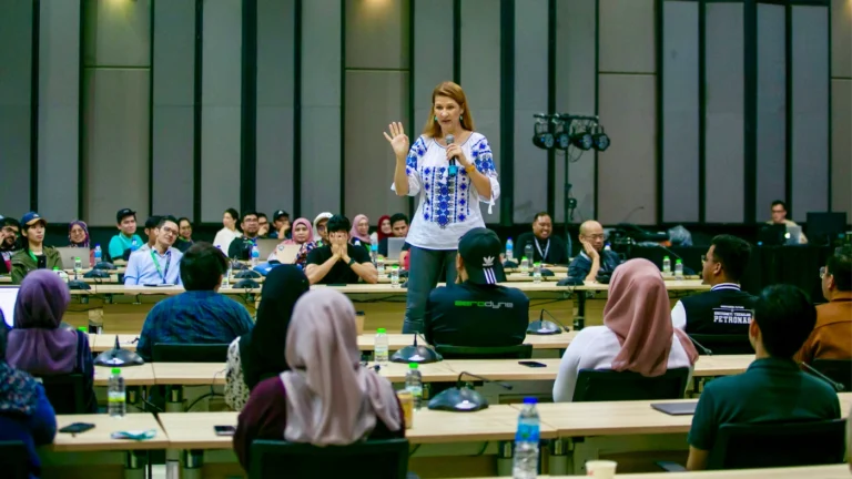 Loredana Pădurean e unul dintre cei mai apreciați profesori la nivel mondial, dar a pornit din Zalău.