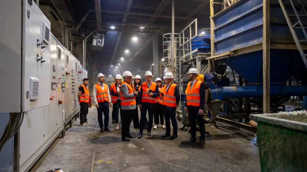 Irineu-Darau-ministrul-economiei-si-Mihail-Moloiu-CEO-Professional-Recyle