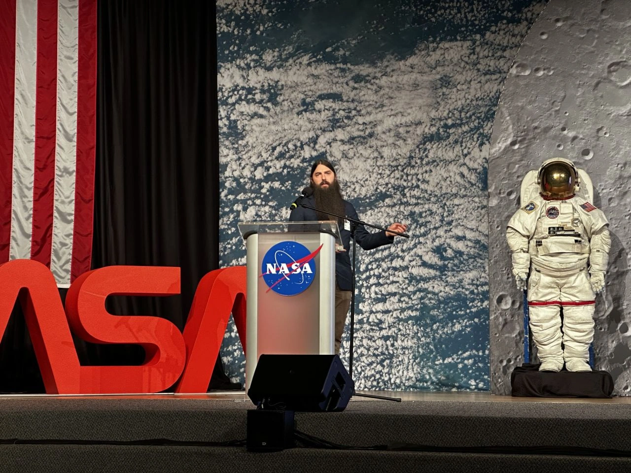 profesorul-roman-paul-coman-colaboreaza-cu-nasa