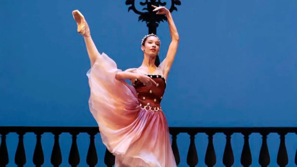 Carina Giorgiu a devenit prima balerină româncă a Operei Naționale din Paris